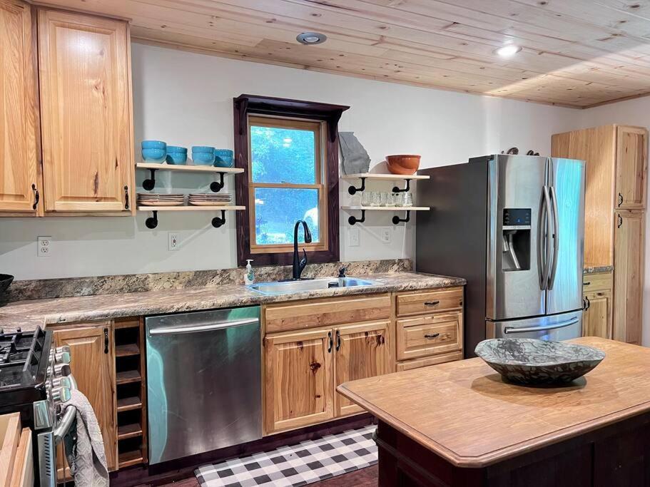 Close To Lake Blue Ridge, Hot Tub, Swing Beds Morganton Dış mekan fotoğraf