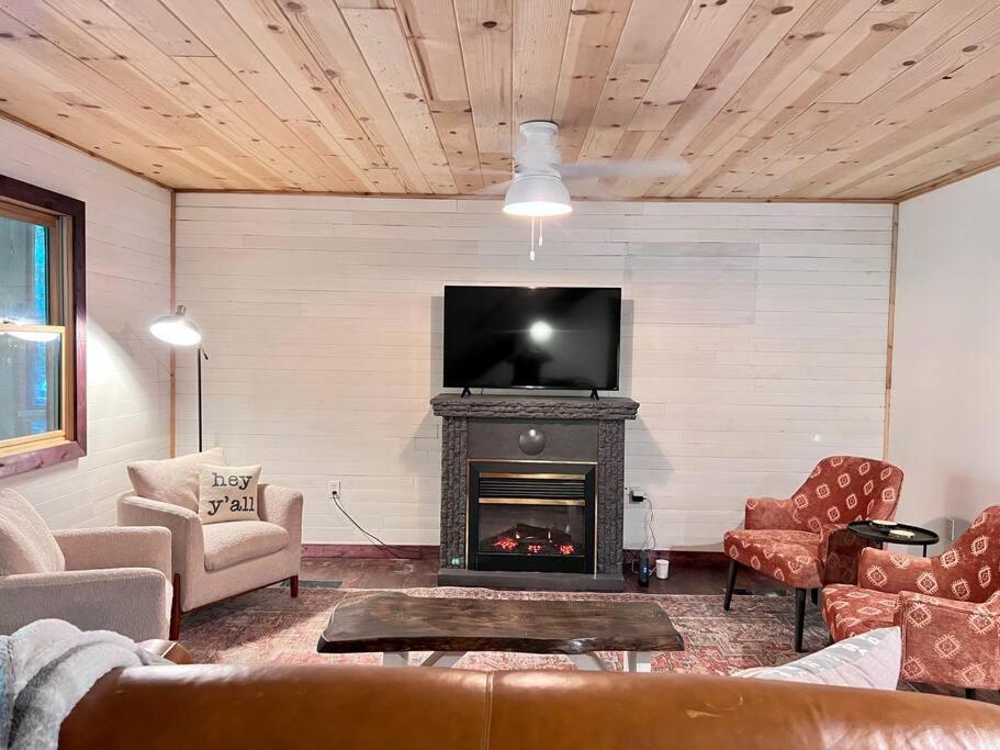 Close To Lake Blue Ridge, Hot Tub, Swing Beds Morganton Dış mekan fotoğraf